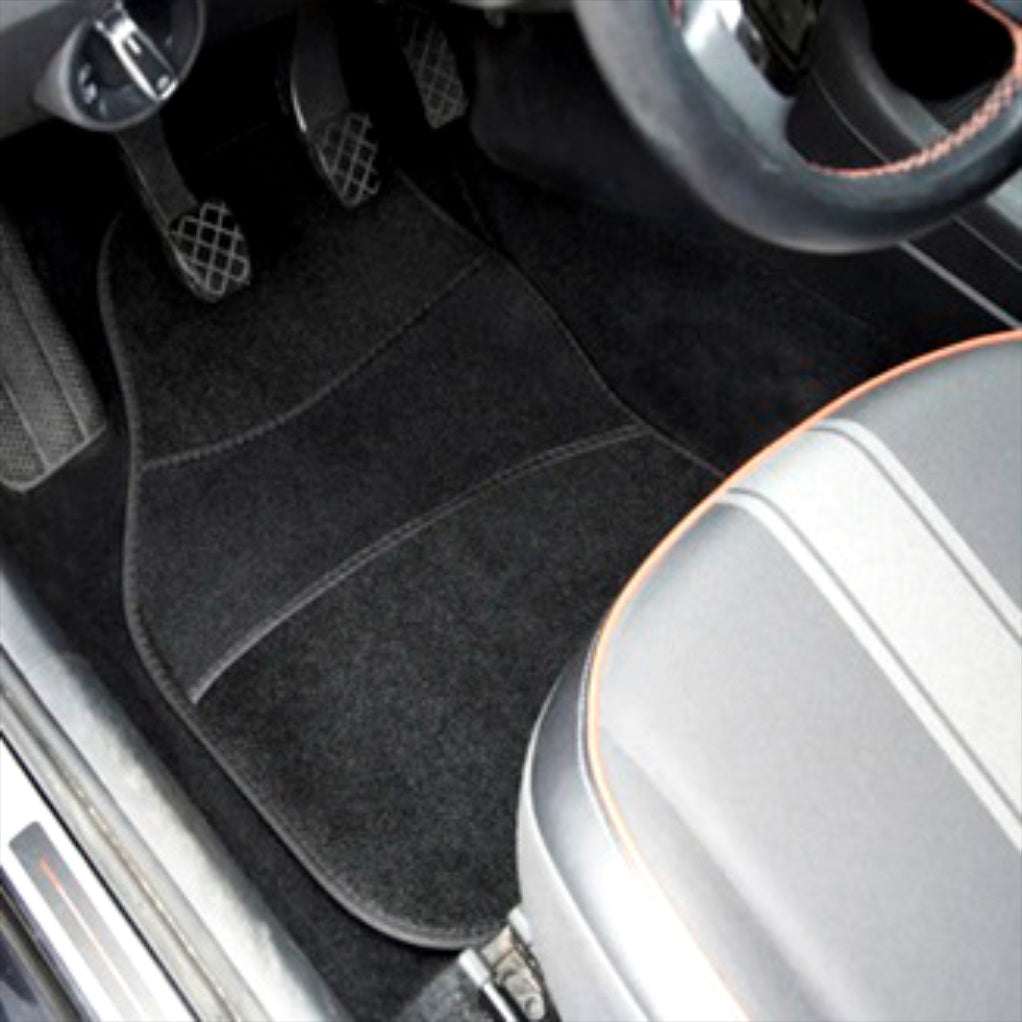 Set Auto Essential AVEX – 5 piese, Covorase Universale Mocheta + Husa Volan Piele Ecologica Perforata, Negru
