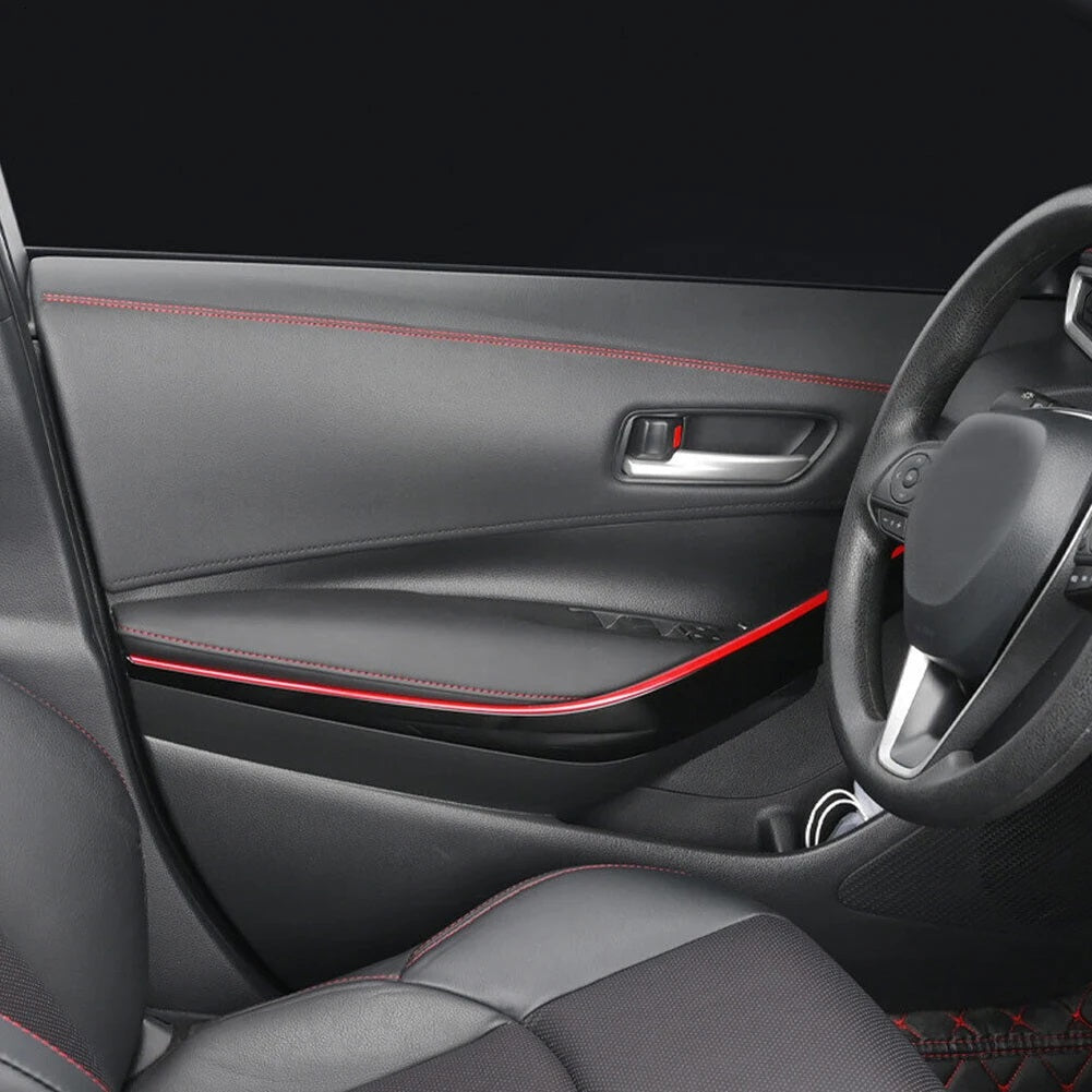 Banda decorativa pentru interiorul vehiculului, lungime 2m, din piele ecologica, culoare Neagra + cusatura Rosie